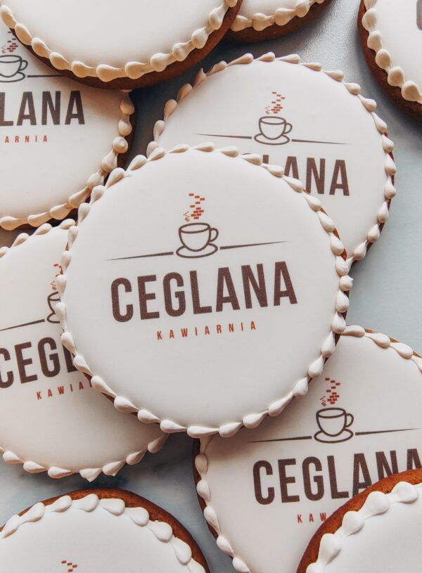 PIERNICZKI/ CIASTECZKA FIRMOWE z logo- okrągłe 9 cm